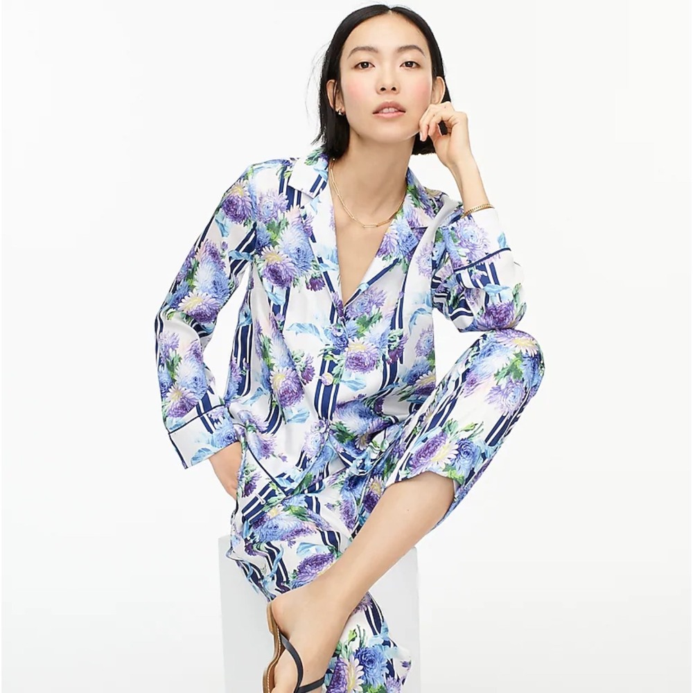 J. Crew‎ Drapey Button Up Top In Vintage Floral Stripe Blue Purple Satin Small